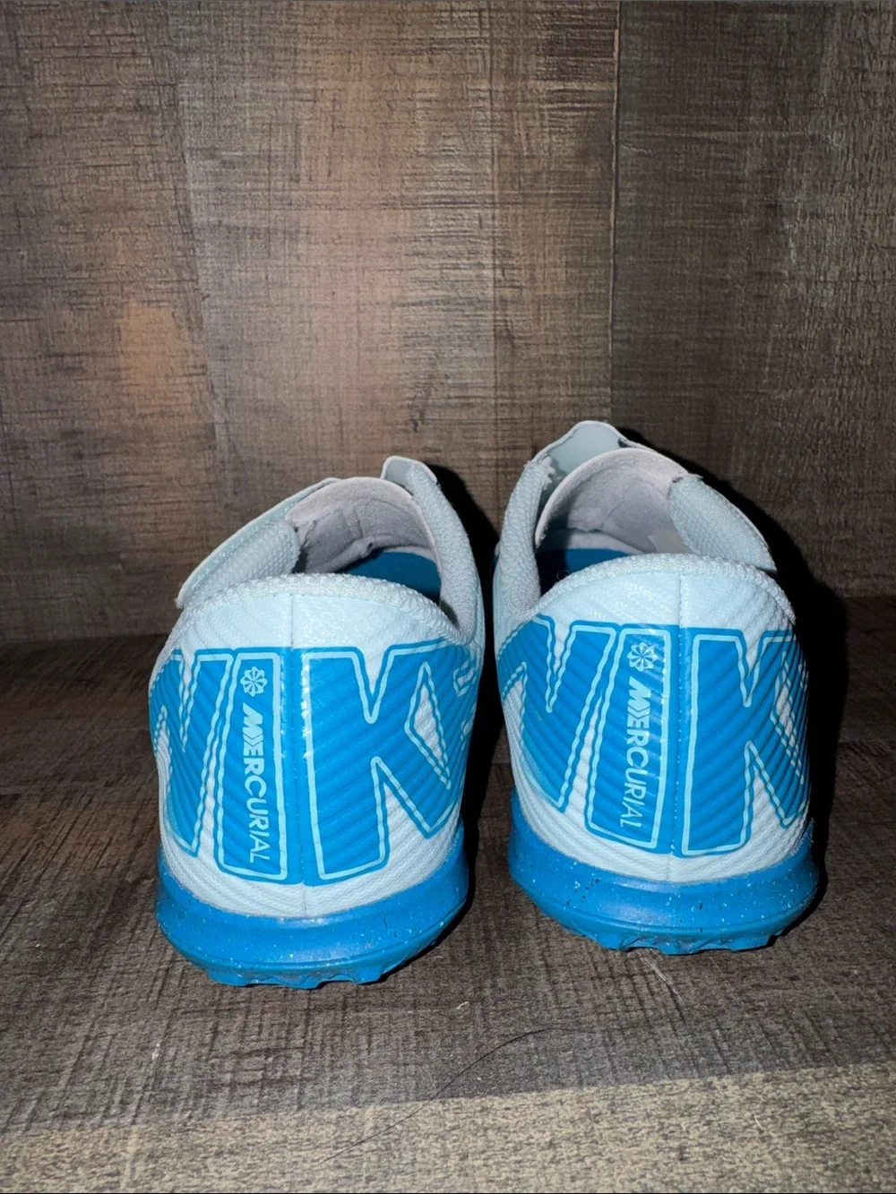 NIKE Kids White and Blue Slip-On Turf Sneakers-size 13